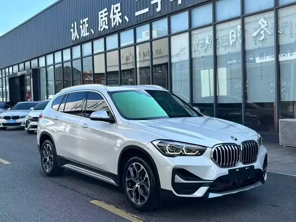 BMW X1 — фото 9