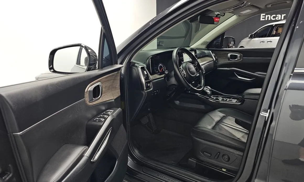 Kia Sorento — фото 6