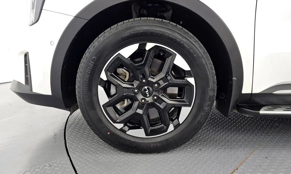 Kia Sorento — фото 6