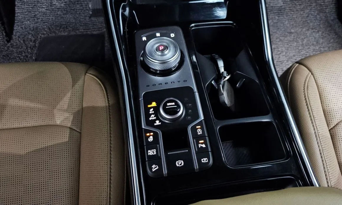 Kia Sorento — фото 10
