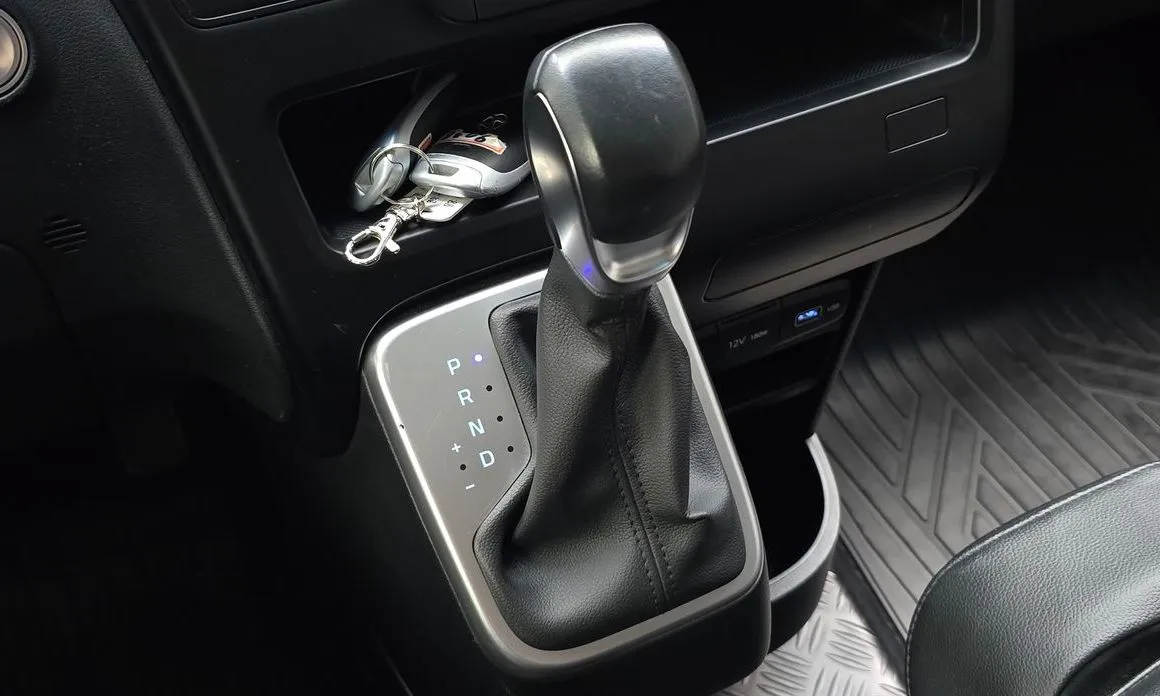Hyundai Staria — фото 2