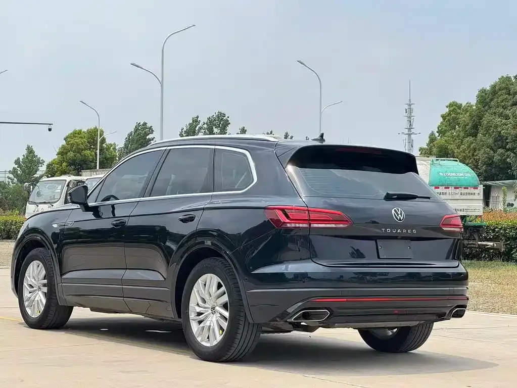 Volkswagen Touareg — фото 2