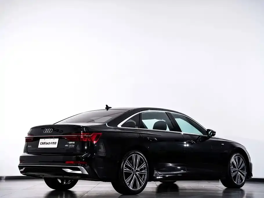 Audi A6L — фото 2