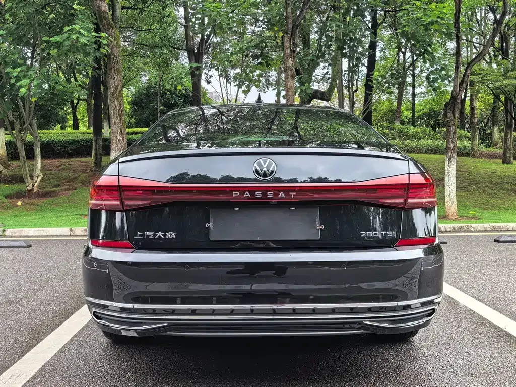 Volkswagen Passat — фото 7