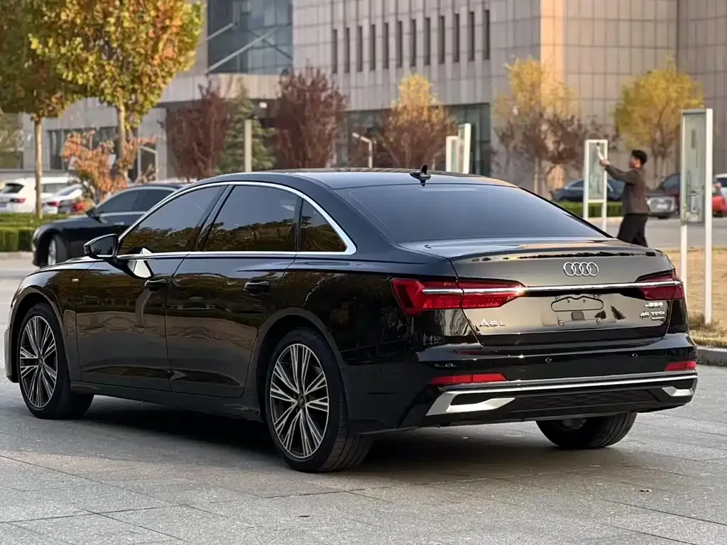 Audi A6L — фото 6