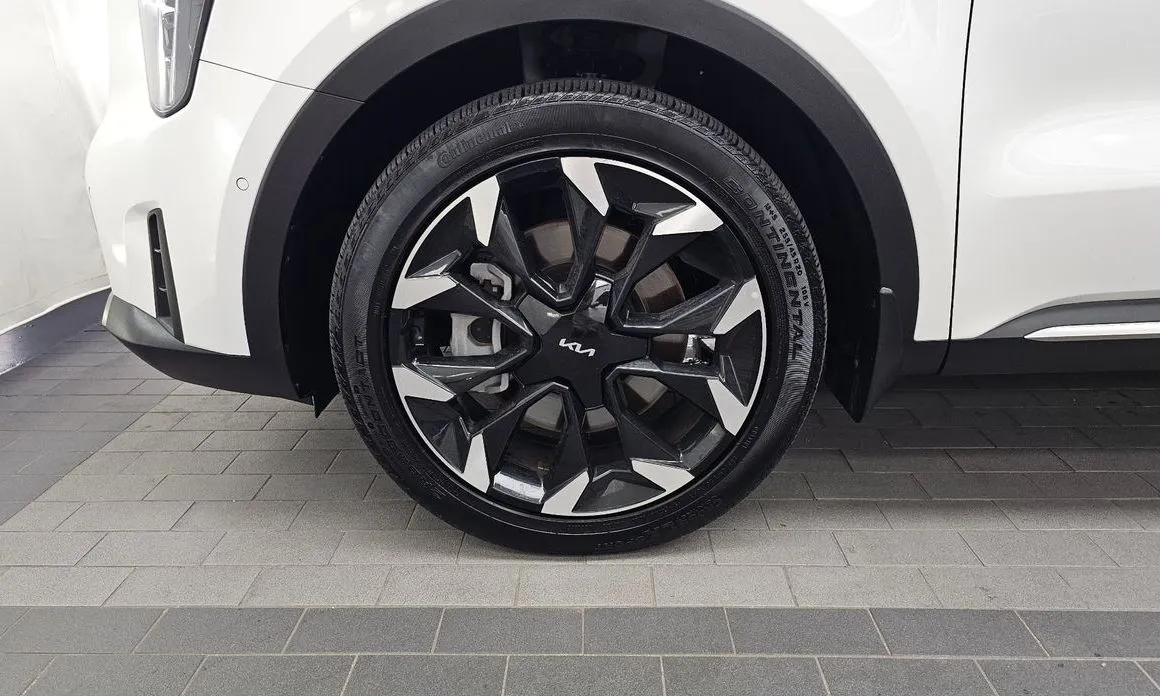 Kia Sorento — фото 9