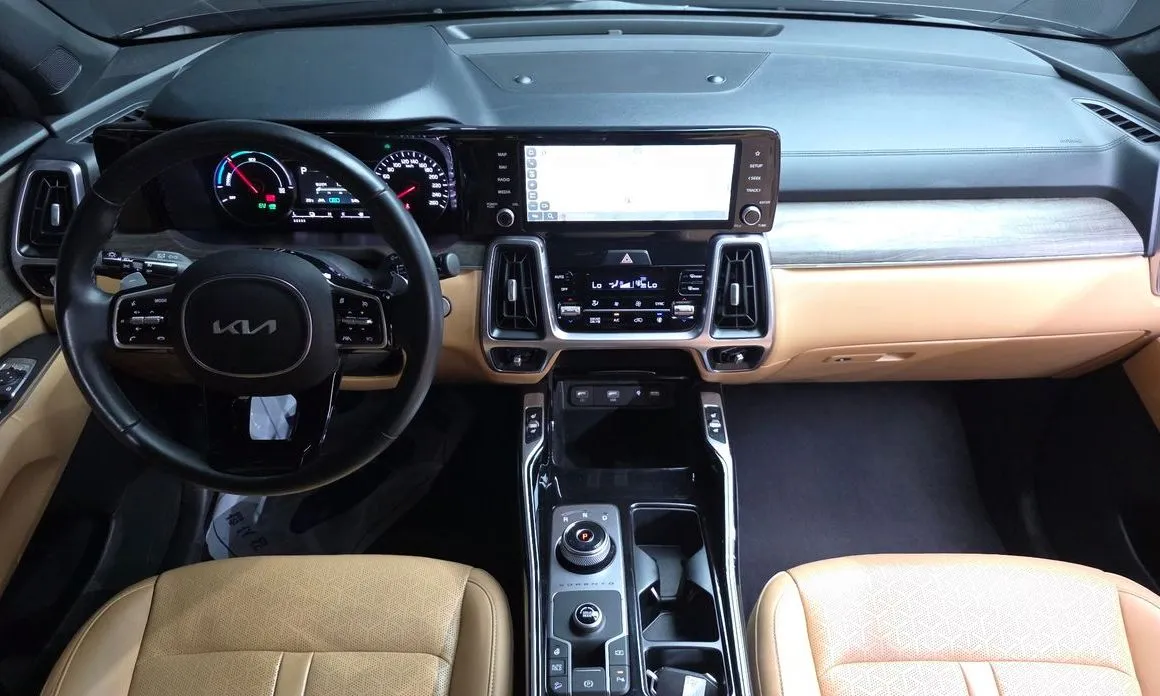 Kia Sorento — фото 8