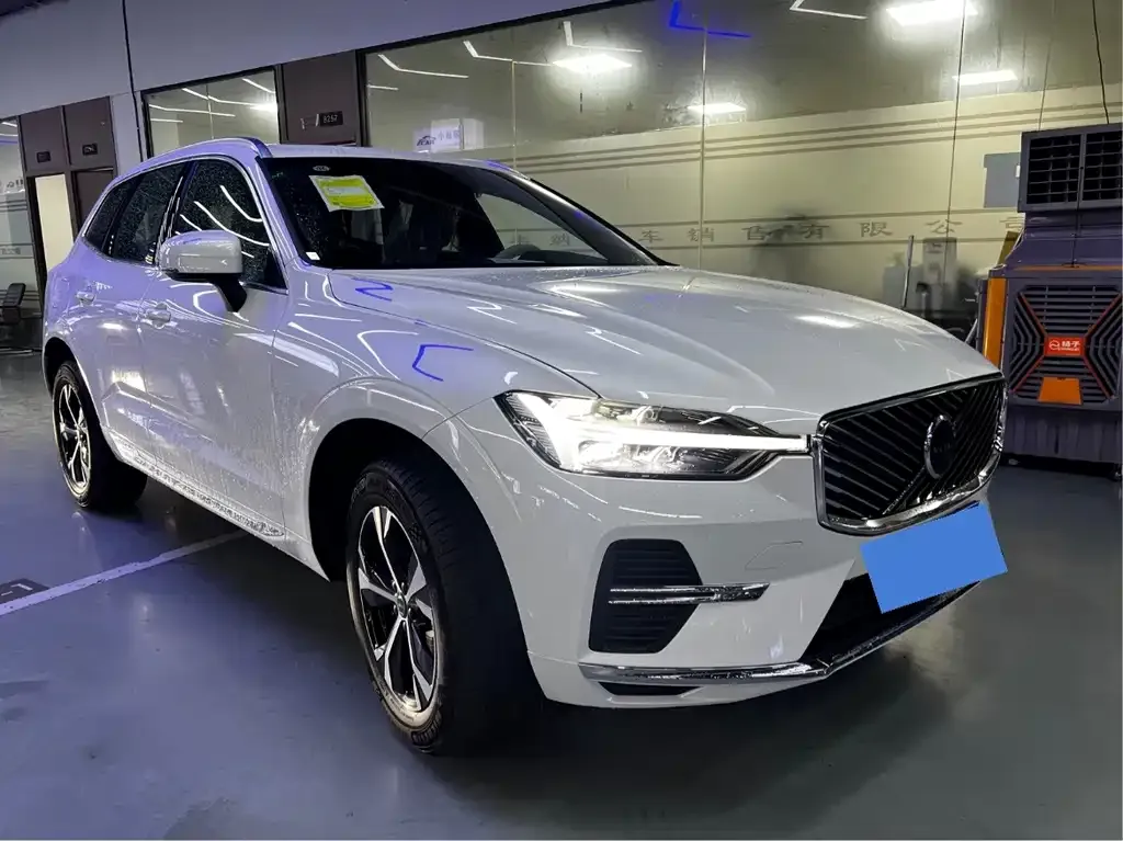 Volvo XC60 — фото 6
