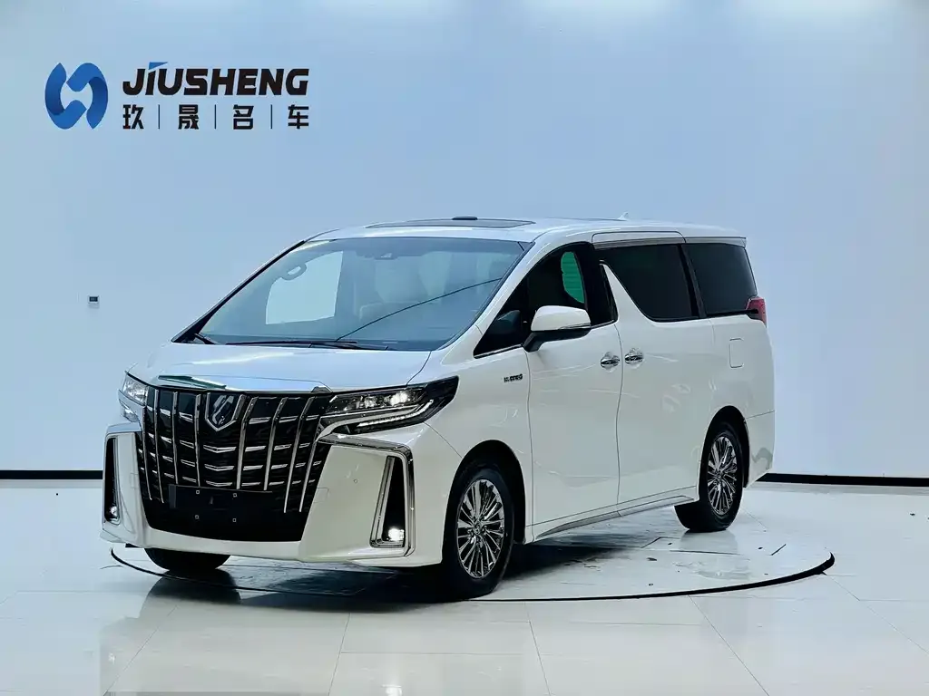 Toyota Alphard — фото 1