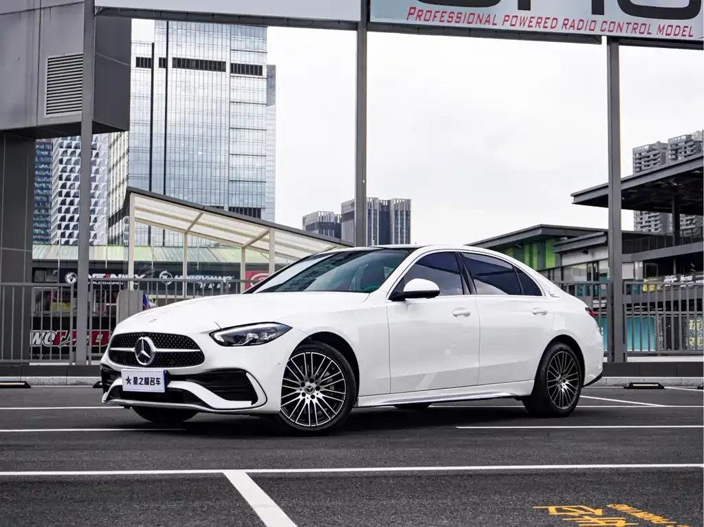 Mercedes-Benz C-Class — фото 1
