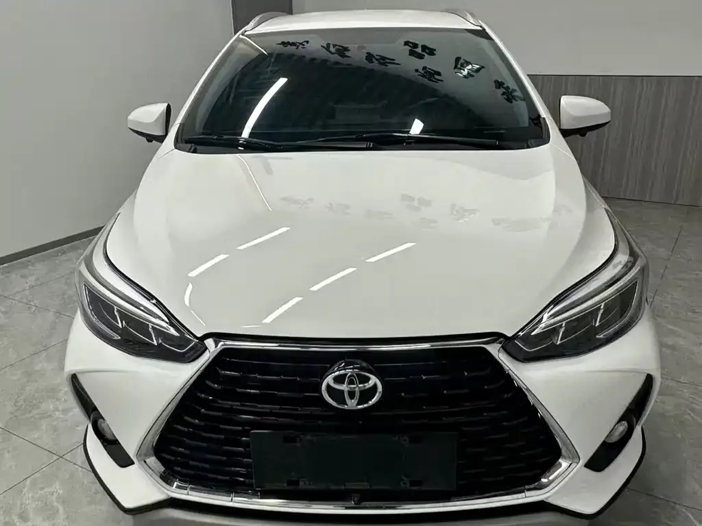 Toyota Yaris L — фото 8