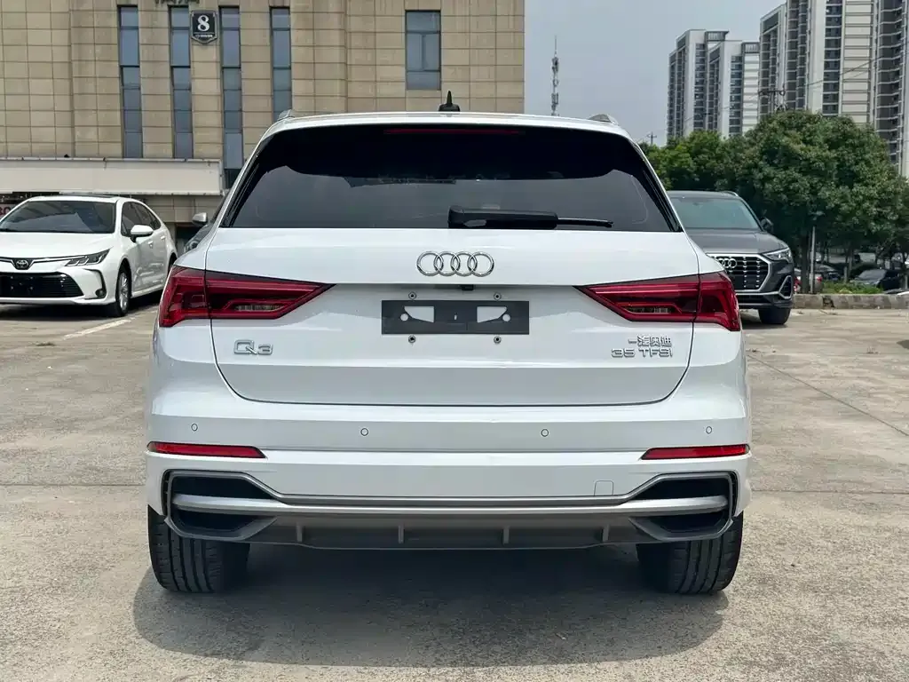 Audi Q3 — фото 3