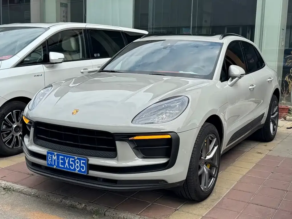 Porsche Macan — фото 1
