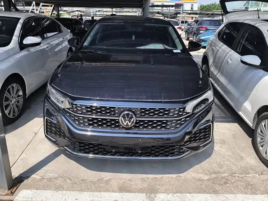 Volkswagen Passat — фото 8