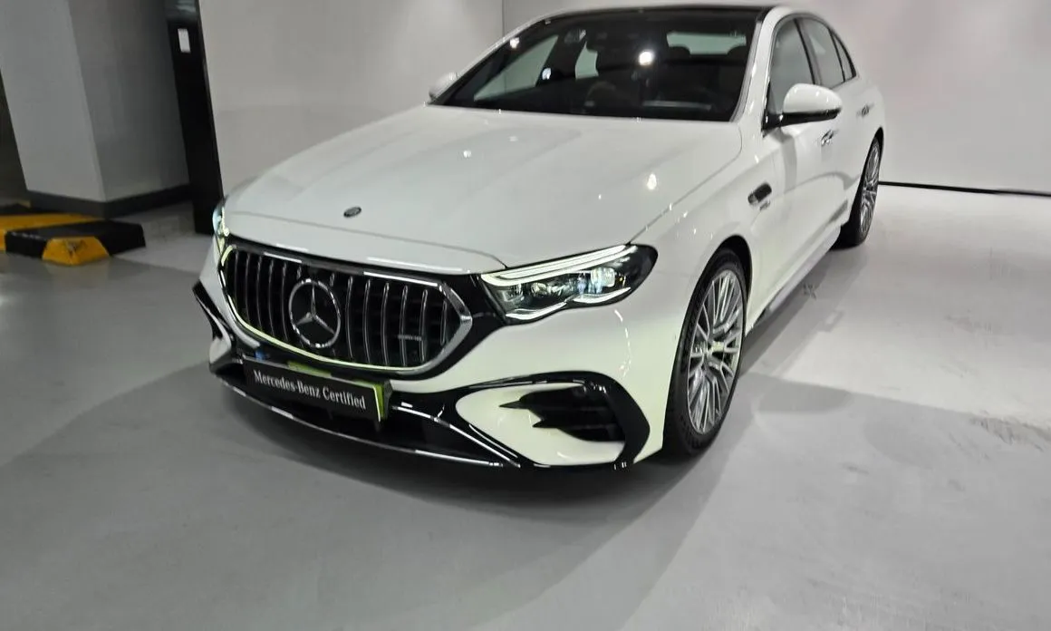 Mercedes-Benz E-Class — фото 1