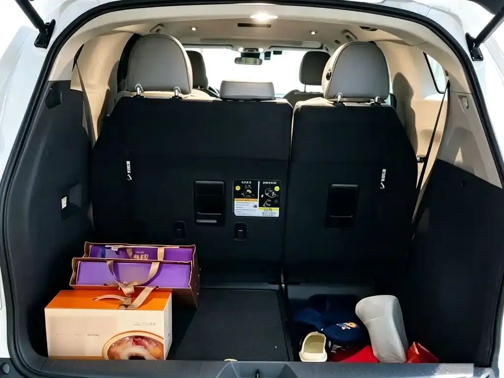 Toyota Sienna — фото 2