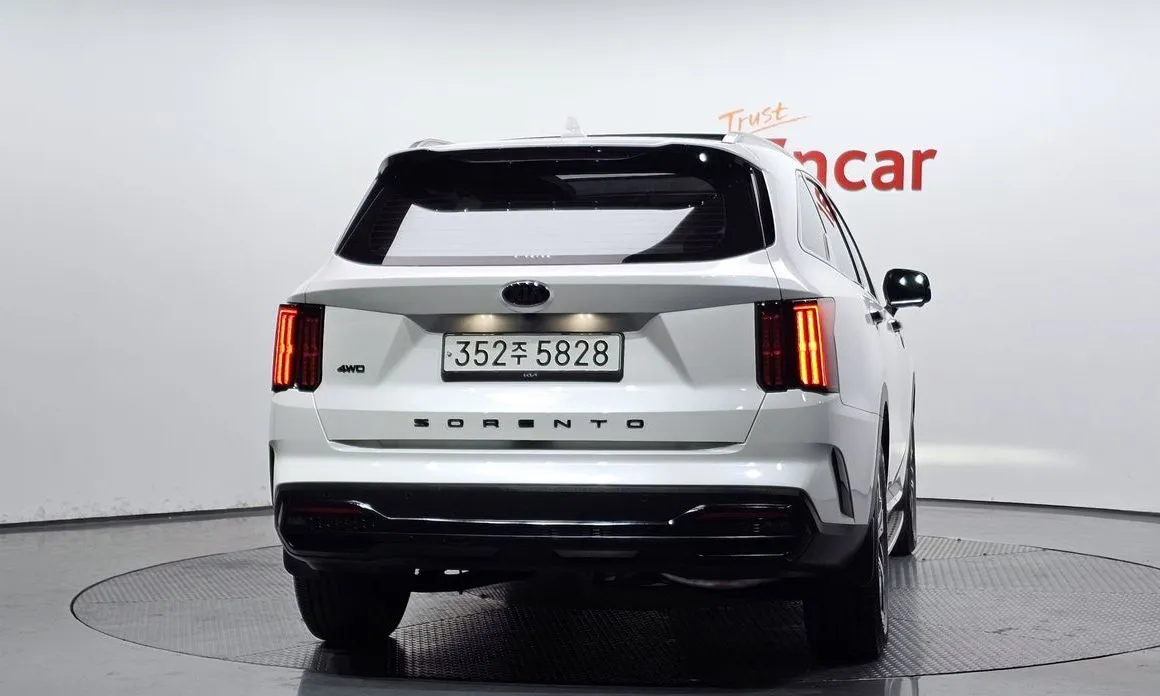 Kia Sorento — фото 8
