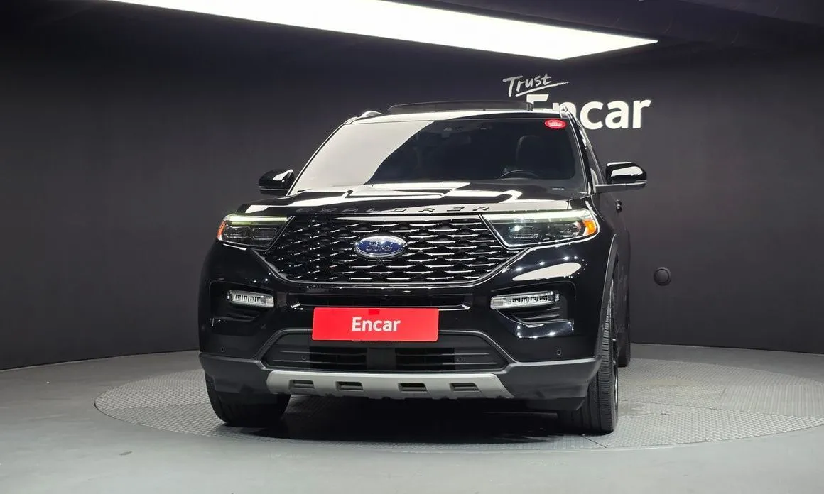 Ford Explorer — фото 9