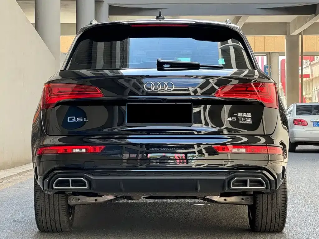 Audi Q5L — фото 2