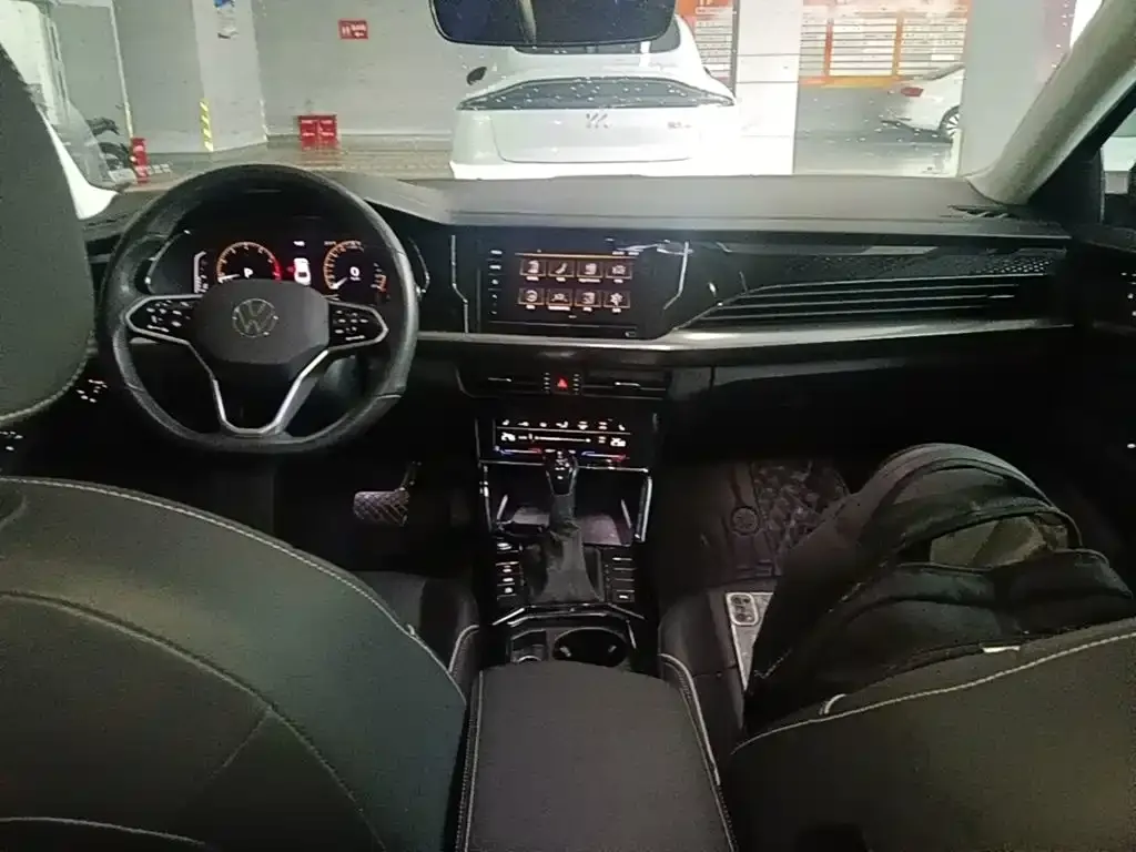 Volkswagen Passat — фото 6