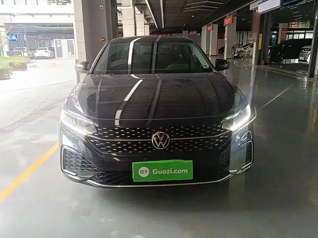 Volkswagen Passat — фото 10