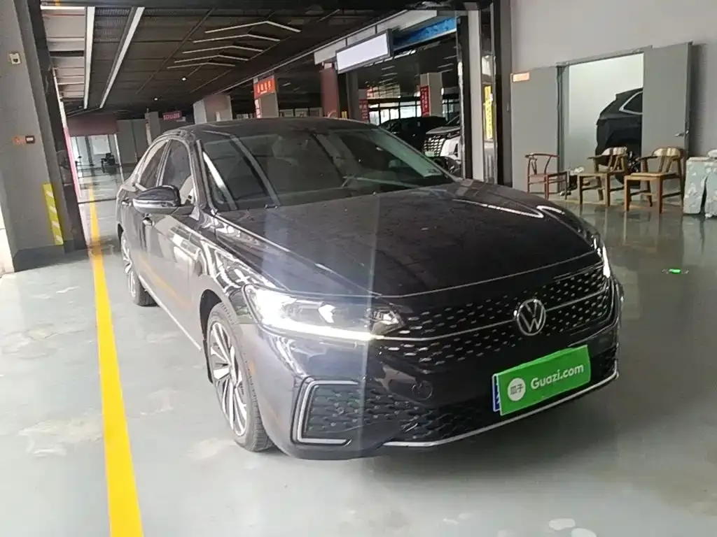 Volkswagen Passat — фото 8