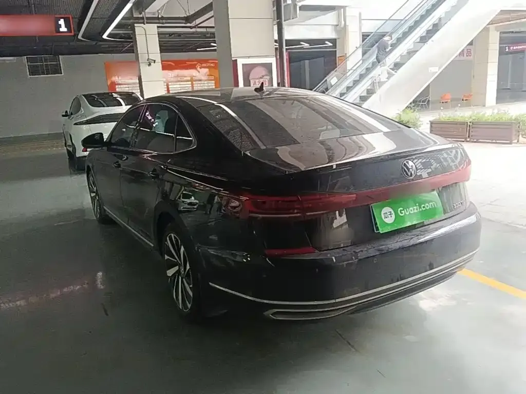 Volkswagen Passat — фото 9