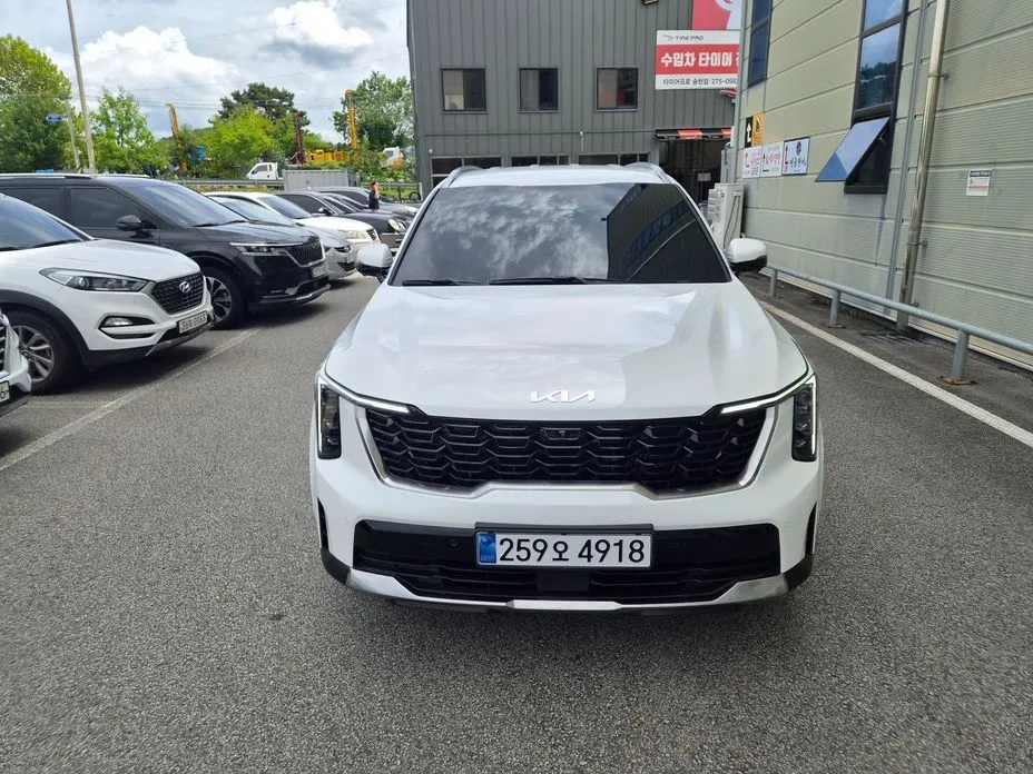 Kia Sorento — фото 1