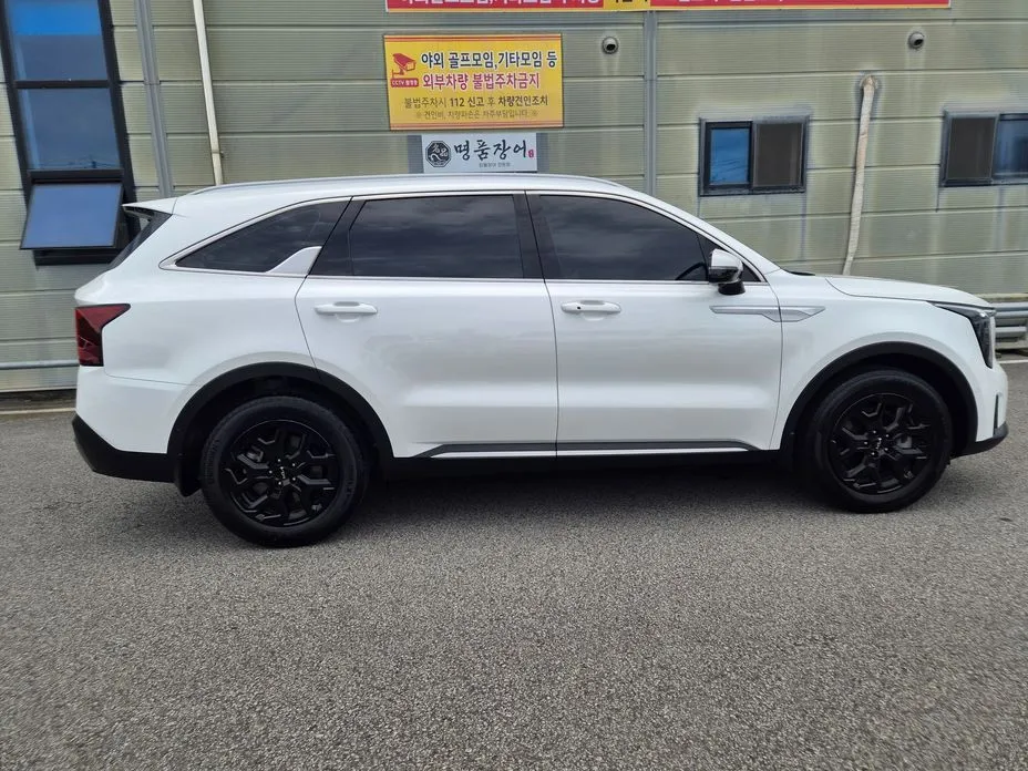 Kia Sorento — фото 8