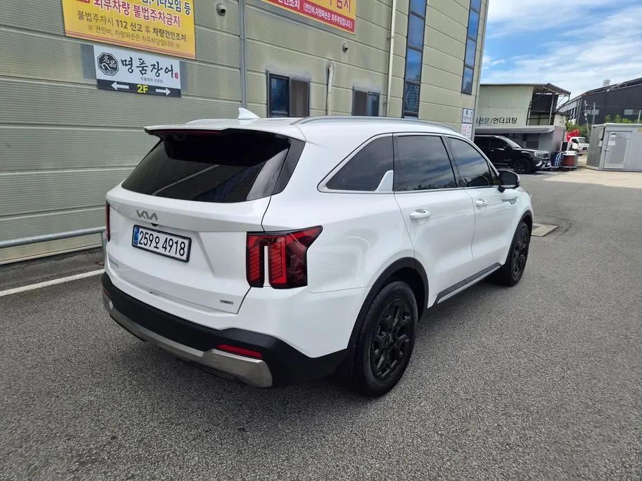 Kia Sorento — фото 6