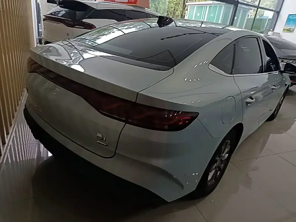 BYD Qin L — фото 2