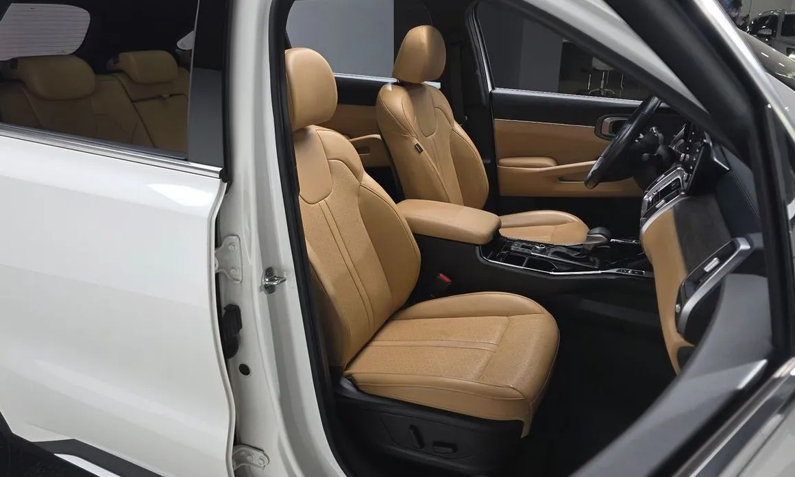 Kia Sorento — фото 7