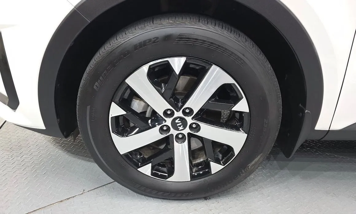 Kia Sorento — фото 9