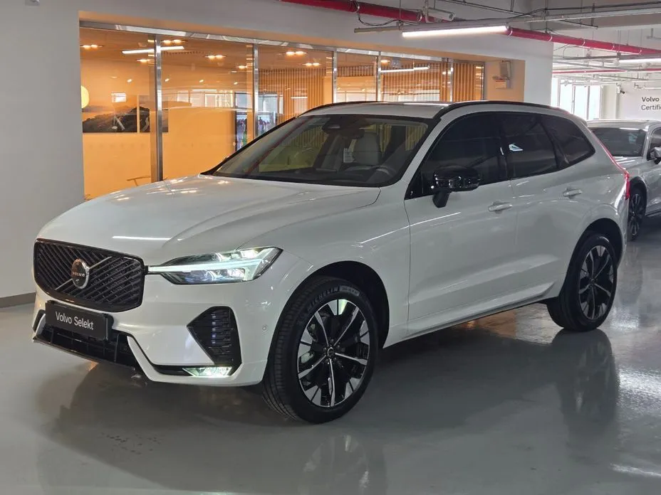 Volvo XC60 — фото 1