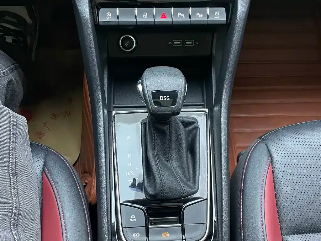Skoda Karoq — фото 8