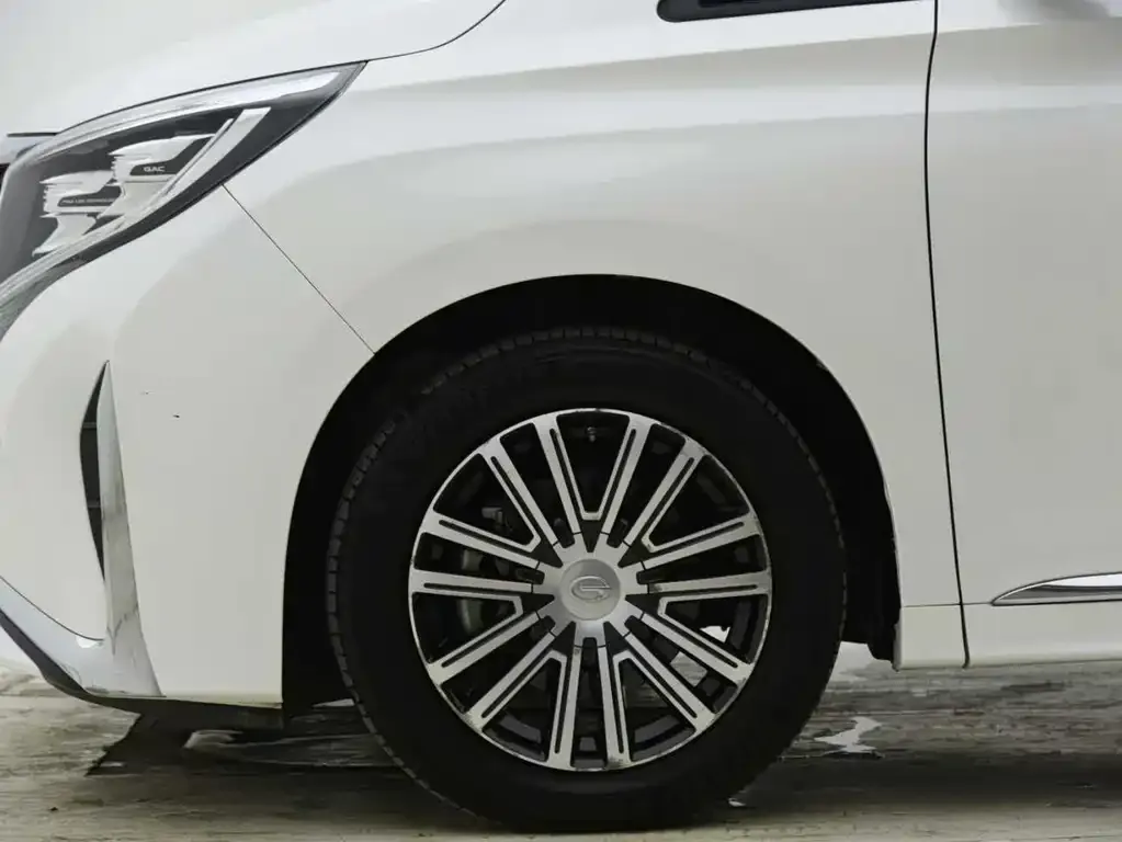 GAC Motor Trumpchi M8 — фото 4