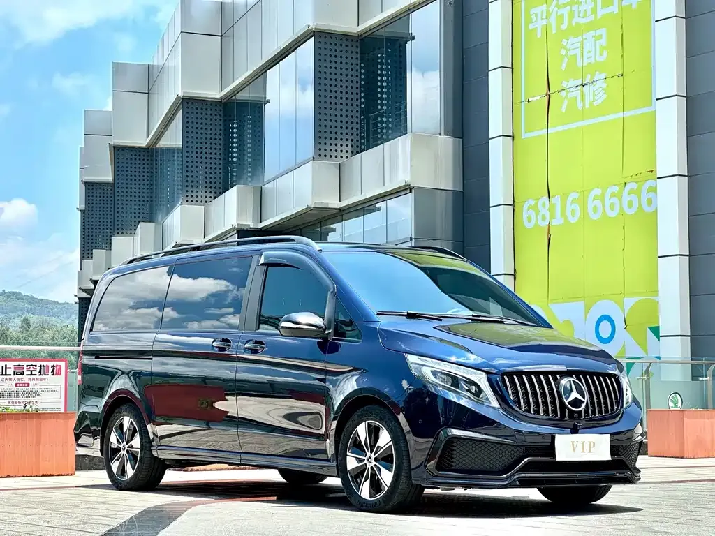 Mercedes-Benz V-Class — фото 10