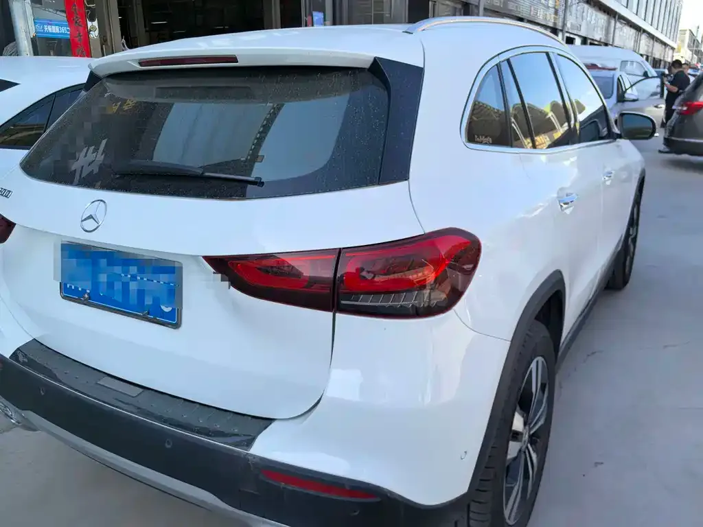 Mercedes-Benz GLA — фото 10