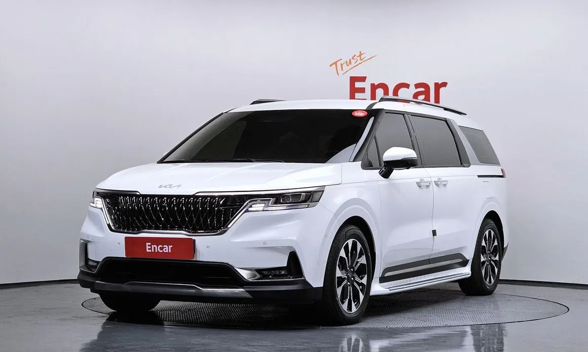Kia Carnival — фото 1