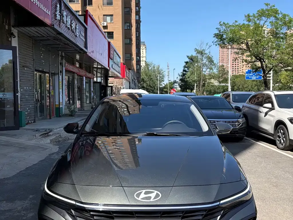 Hyundai Elantra — фото 10