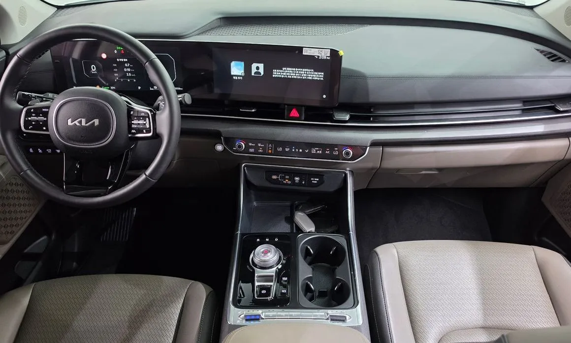 Kia Carnival — фото 10