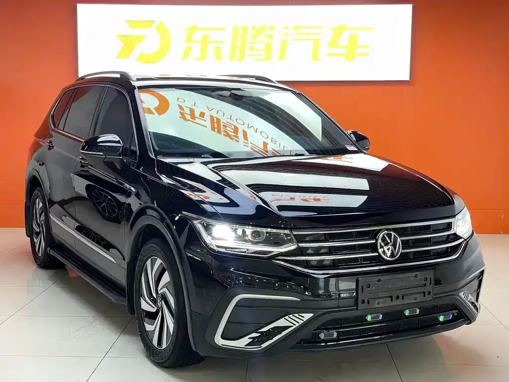 Volkswagen Tiguan L — фото 7