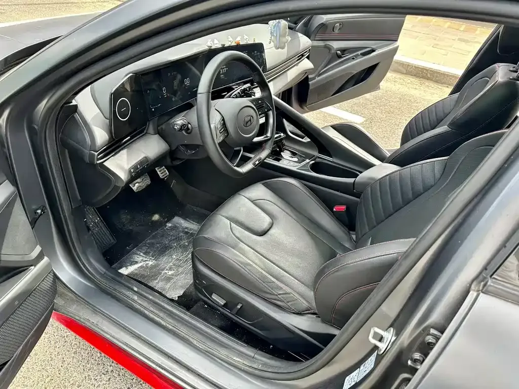 Hyundai Elantra — фото 6