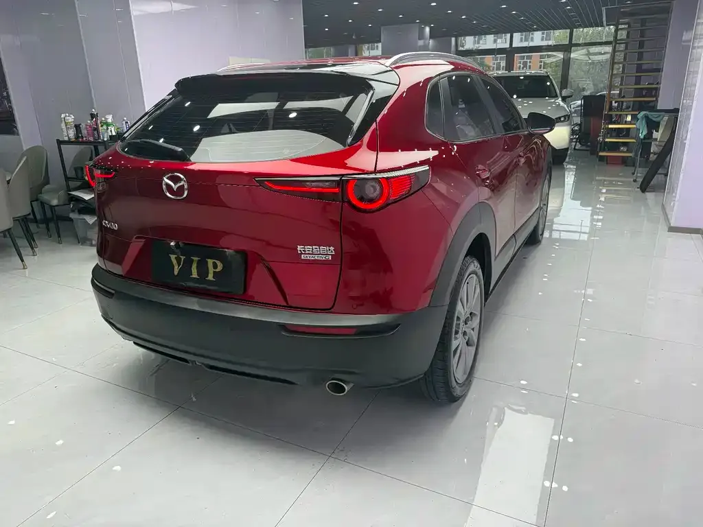 Mazda CX-30 — фото 10
