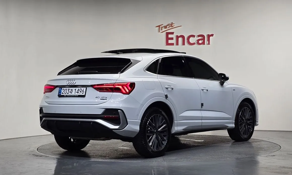 Audi Q3 — фото 7