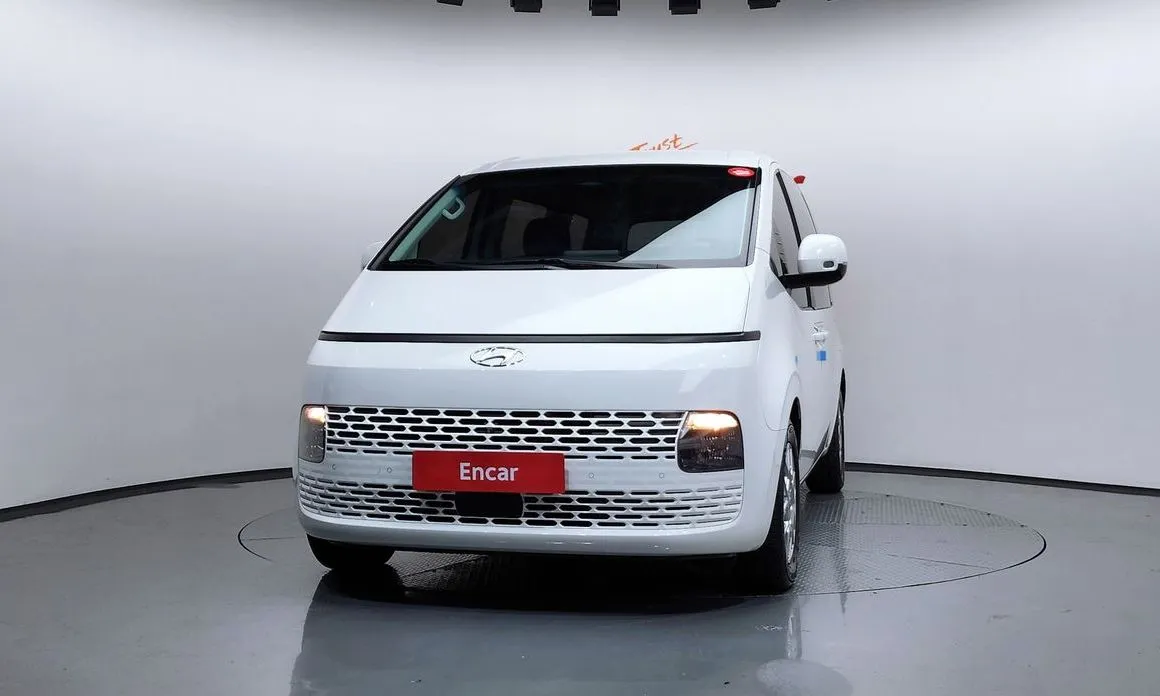 Hyundai Staria — фото 2