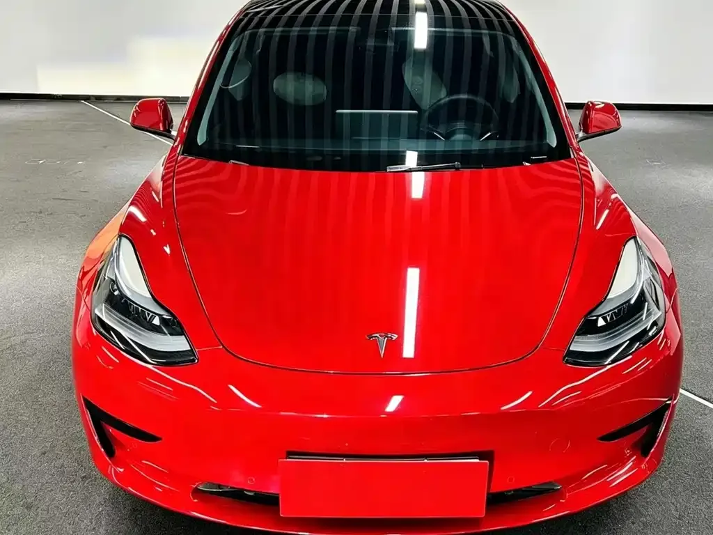 Tesla Model 3 — фото 4