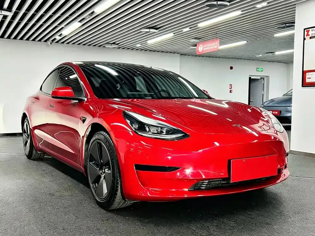 Tesla Model 3 — фото 8