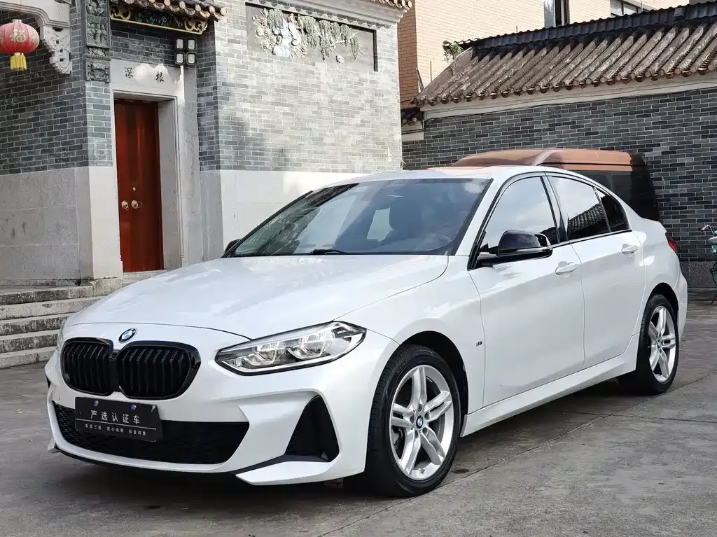 BMW 1 Series — фото 1