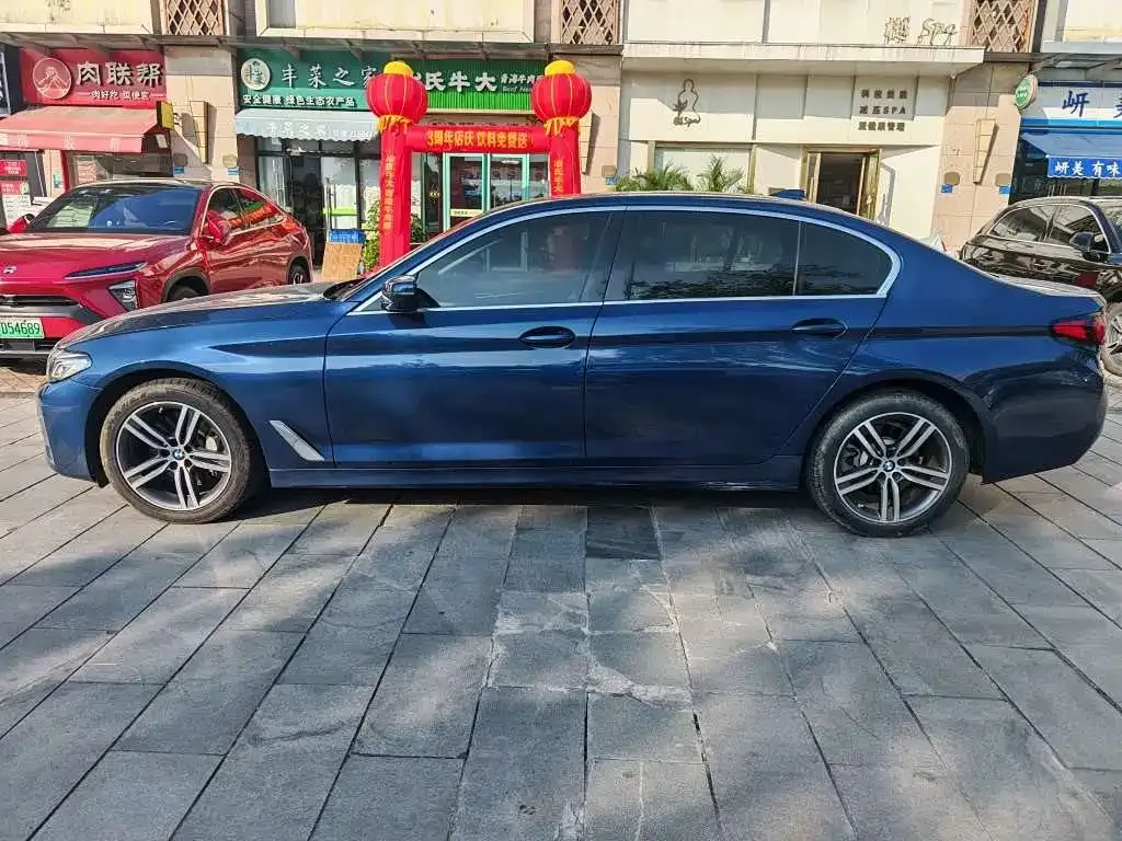 BMW 5 Series — фото 6